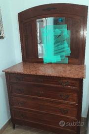 Comò antico con specchiera