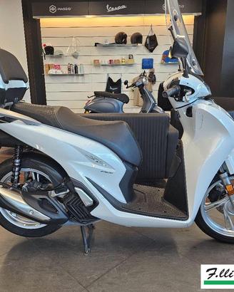 Honda - SH 150 -