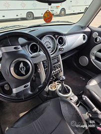 MINI COOPER 1600 benzina