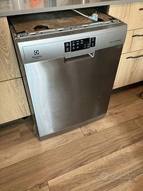 Lavastoviglie Electrolux