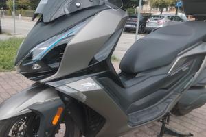 scooter Kymco Downtown 350