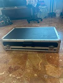Flight case rigida per mixer o cdj