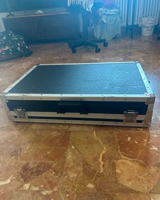 Flight case rigida per mixer o cdj