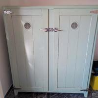 Mobile verde vintage con ripianj