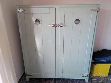 Mobile verde vintage con ripianj