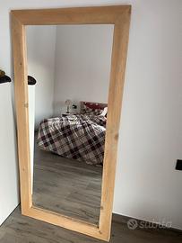 Specchio in legno unico