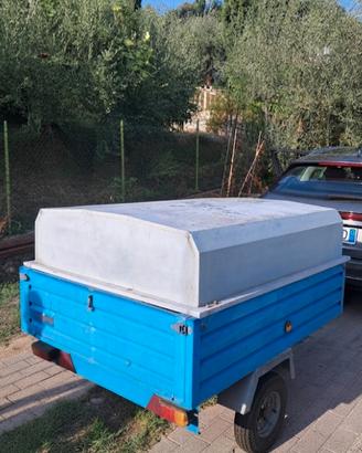 Carrello appendice in buone condizioni 