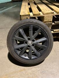 Gomme estive MAXXIS + 4 cerchi in lega per Skoda F