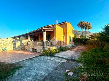 VILLA SINGOLA A ALTAVILLA MILICIA