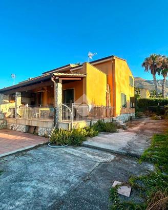 VILLA SINGOLA A ALTAVILLA MILICIA