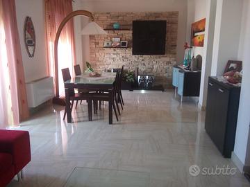 Appartamento arredato al 4°p. con ascensore