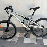 Mountain Bike Rockrider 6.3 pari al nuovo