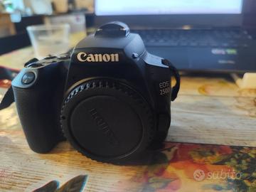 Canon EOS 250D completa