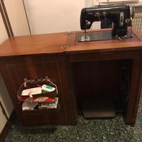 Macchina da cugire Vintage FERKEIL con mobile