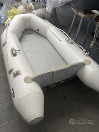 Gommone Tender con motore