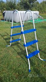 scaletta piscina 