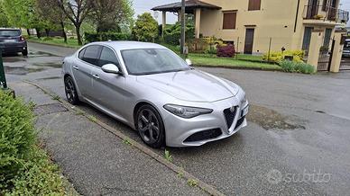 Alfa romeo Giulia Q2 AT8 180cv