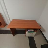 scrivania e cubotti