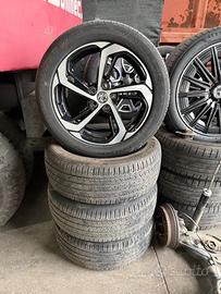 Cerchi Mg+ gomme 235/50R18