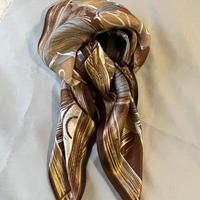 foulard di seta / silk 100% Nuovo con cartellino