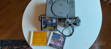 play station 1 Sony con 3 giochi 