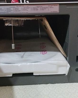 forno microonde

LG MH6336GIH