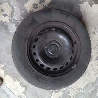 Set 4 Pneumatici invernali con cerchi