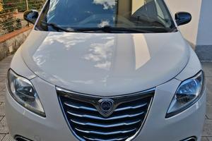 Lancia Ypsilon 1.2 69 CV  Silver