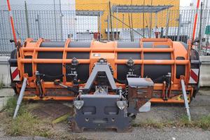 Lama sgombraneve giletta