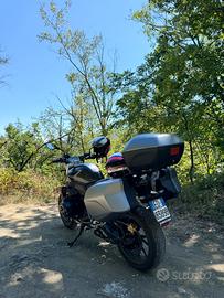 R1200R BMW completa di borse e bailetto originali