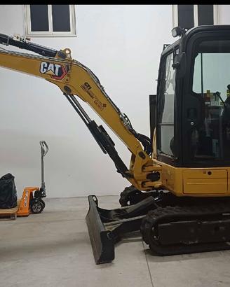 Miniescavatore Caterpillar 303.5E2