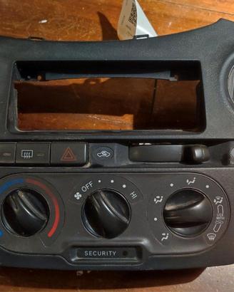 Plancia centrale Toyota Yaris comandi clima