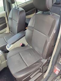 Sedile anteriore sx RENAULT SCENIC del 2010