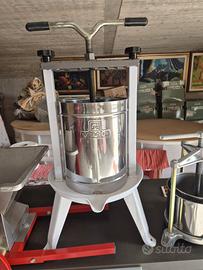 Torchio spremitore professionale inox Tecnosud