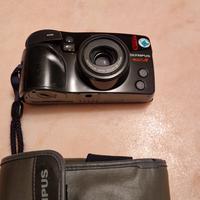 macchina fotografica vintage Olympus 