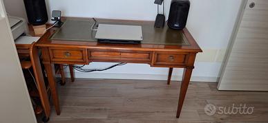 SCRIVANIA IN LEGNO CILIEGIO CON RIPIANO IN PELLE