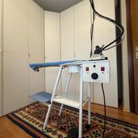 Asse da stiro con caldaia aspirato Brook