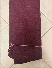 Rotolo di tessuto in lana bordeaux 10 m