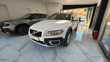 Volvo XC70 VOLVO XC70 2.4 D5 Summum awd 205cv gear