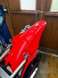 Plastiche UFO completamente ross per CRF 450r 2009