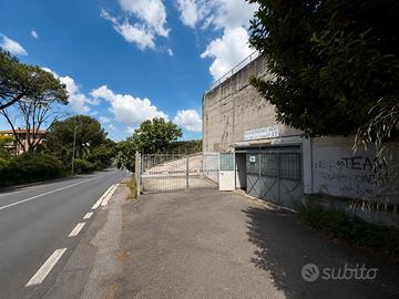 Torrevecchia - locale ad uso box/magazzino
