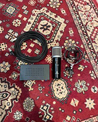 Behringer T-47 microfono valvolare