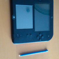 Console Nintendo 2DS con alimentatore ottime cond