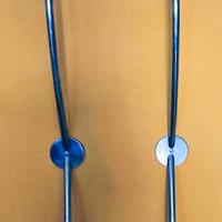 Moderno appendiabiti minimalista, da parete