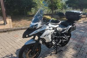 Benelli trk 502x