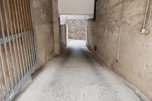Posti moto e cantine Via Oliveto Scammacca 42
