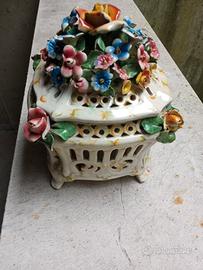 Vado ceramica lavorato motivi floreali