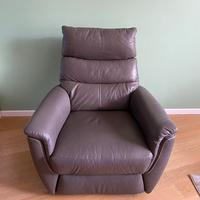 Poltrona reclinabile meccanicamente