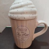 Tazza con coperchio Maisons du Monde. 