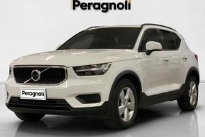 VOLVO XC40 T2 Momentum Core